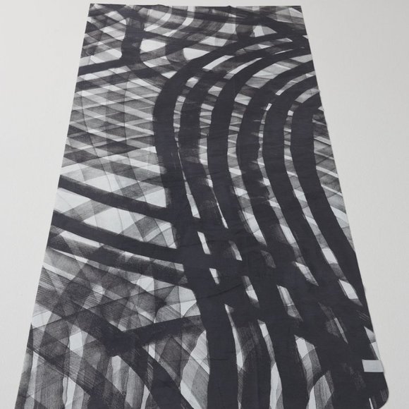 lululemon athletica Other - Lululemon Yoga Towel, Large, Black White Abstract Lines Brush Stream Silver